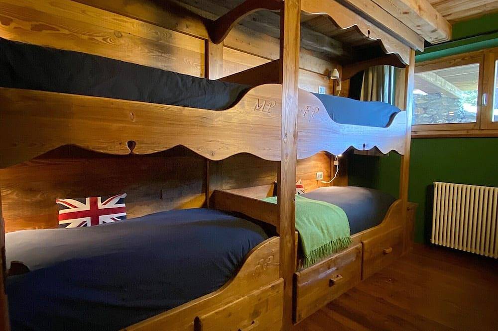 Appartamento intero, Chalet Clotes per amanti dello sci e della natura in Sauze d'Oulx, Via Lattea