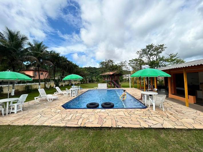 Pousadas para 5 pessoas, com piscina e vista e ainda terraço, com animais de estimação em Peruíbe
