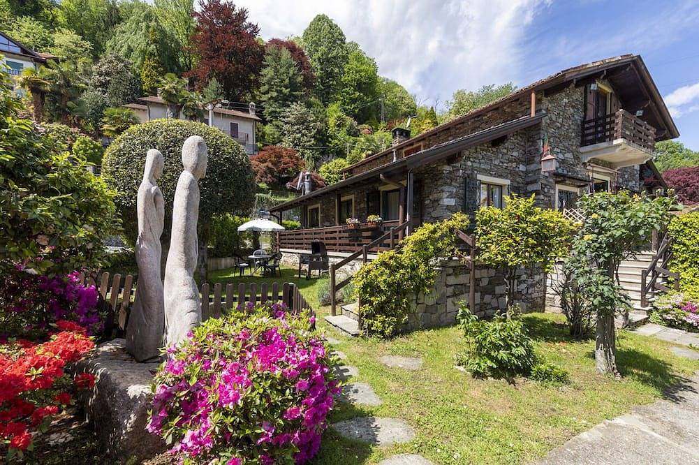 Studio in een chalet met uitzicht op het meer Stresa in Stresa, Comune di Stresa
