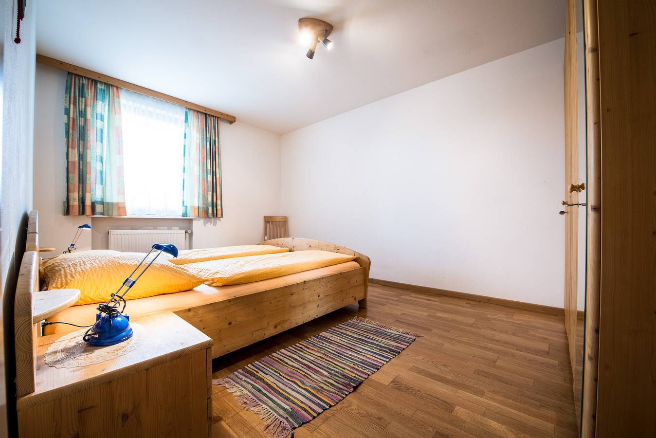 Ganze Wohnung, Ferienwohnung 'Issingerhof 1' mit Bergblick, Garten und Wlan in Kematen, Sand in Taufers