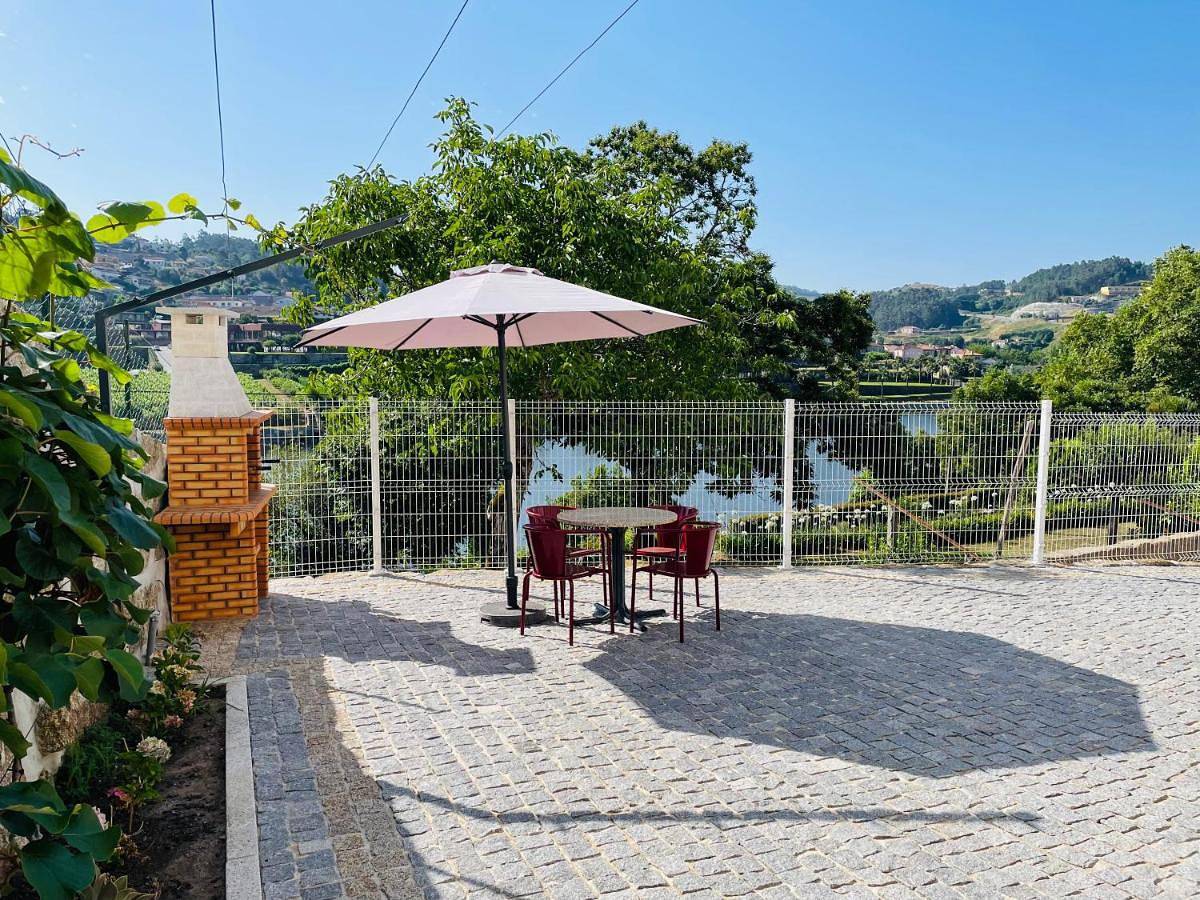 Apartamento inteiro, One-Bedroom Apartment with River View in Penafiel, Distrito do Porto