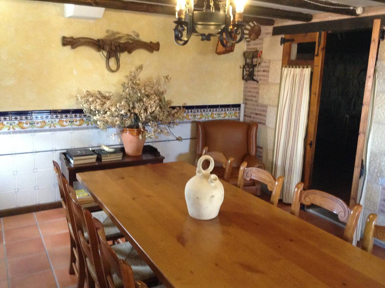 Casa de vacaciones 'Chanin I -Ii' con jardín privado, balcón y Wi-Fi in Pinilla de los Barruecos, Provincia de Burgos