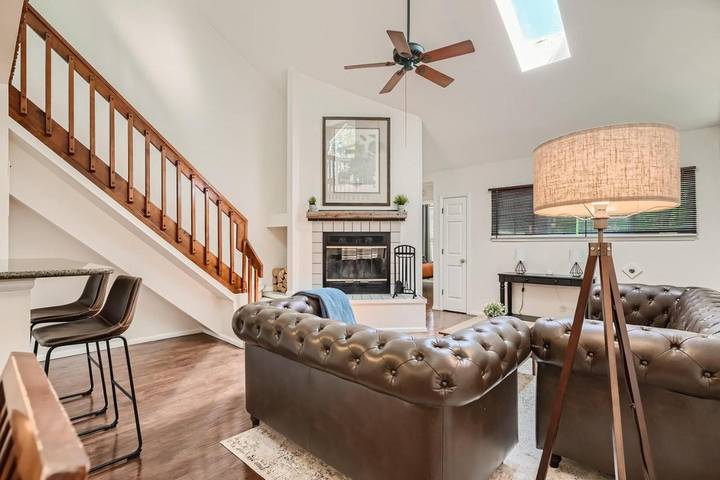 Ferienhaus für 4 Personen, mit Balkon und Pool in Aurora