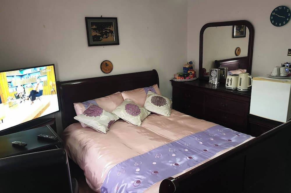 Schlafzimmer mit eigenem Bad, eigener Toilette und Dusche und unbegrenztem Wlan in South Dublin, County Dublin