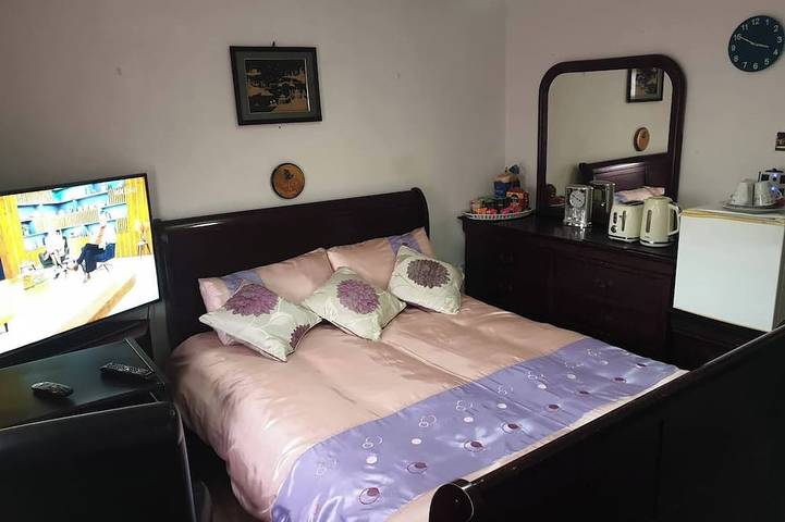 Bed and breakfast for 2 people in Ireland