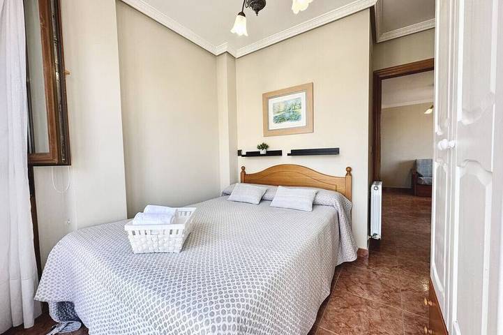 Ganze Wohnung, Apartamento con vistas al mar in Noja, Kantabrische Küste