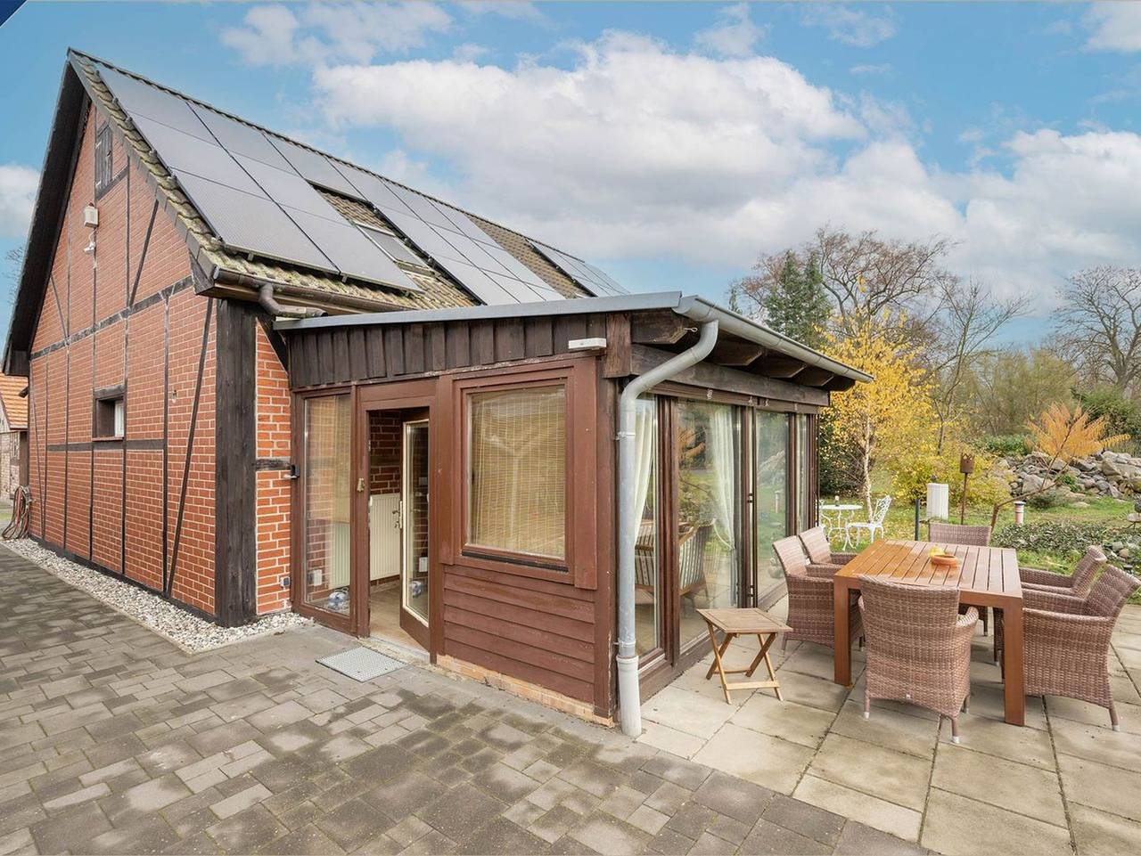 Ganze Ferienwohnung, Zum Fachwerkhaus - Moderne Ferienwohnung mit Terrasse & Garten im ruhigen Inseldorf in Zirchow, Usedom