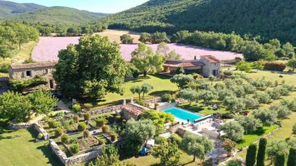 Cottage pour 11 personnes, avec piscine ainsi que vue et jardin à Lardiers