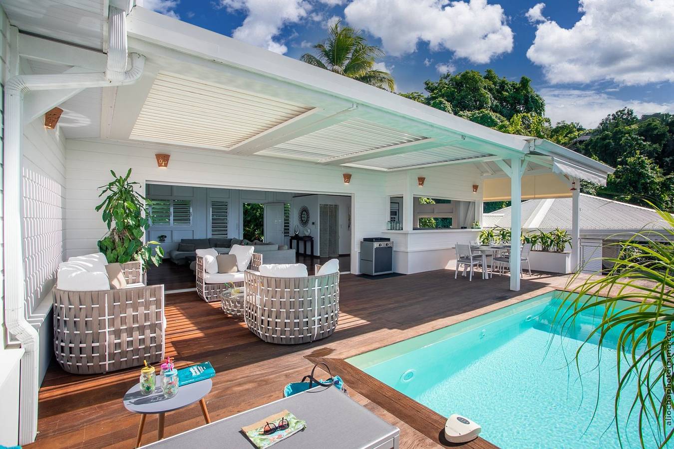 Villa Doma'Lyne, piscine, jardin, vue mer in Les Trois-Îlets, Martinique