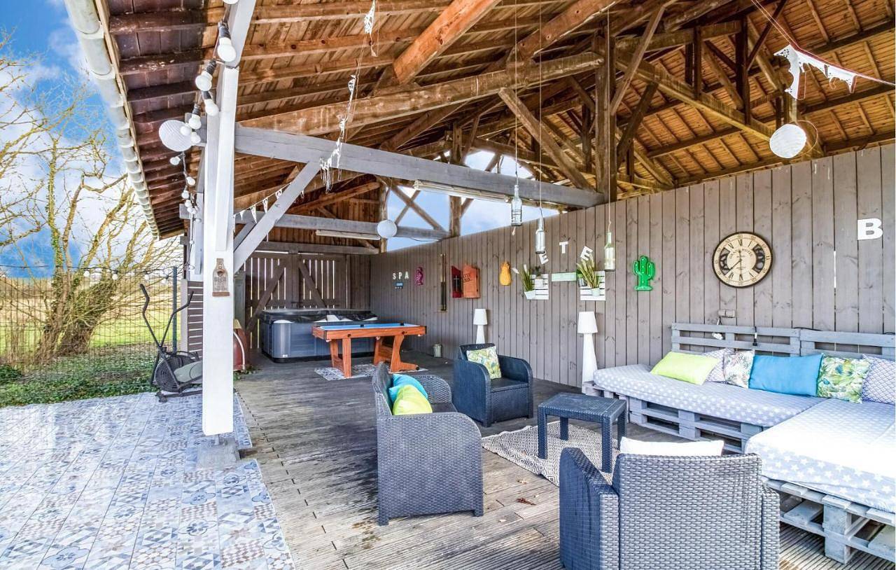 Two-Bedroom Holiday Home in Savignac-sur-Leyze, Région de Villeneuve-sur-Lot