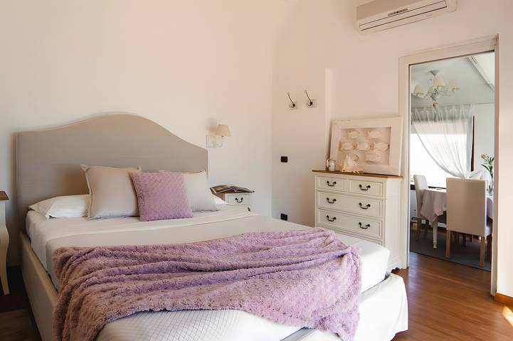 Appartamento intero, Appartamento 'Villa Antonia' con Vista Mare, Wi-Fi e Aria Condizionata in Andora, Riviera di Ponente