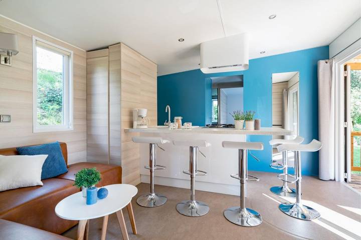 Mobil home pour 6 personnes, avec piscine ainsi que terrasse et jardin, animaux acceptés à Saint-Crépin-et-Carlucet - 3