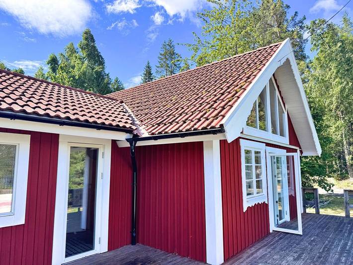 Ferienhaus für 6 Personen, mit Terrasse und Seeblick in Smaland