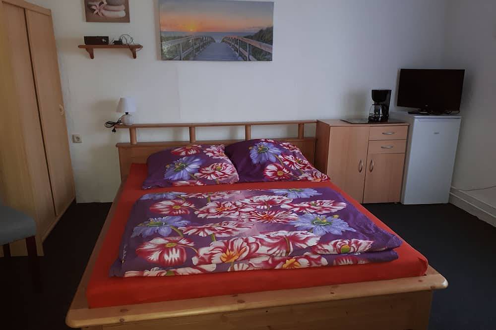 Ganze Wohnung, Ferienzimmer - Haus Ebel/Alte Schule in Putgarten, Rügen