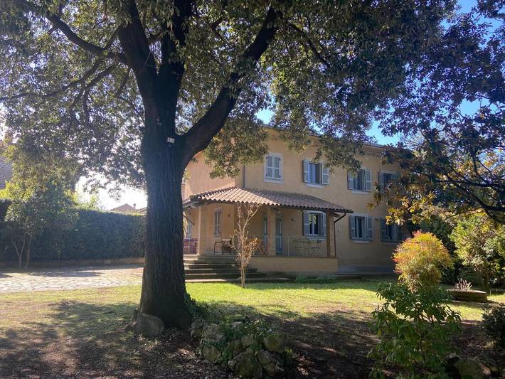 Casa vacanza per 6 persone, con giardino e panorama, con animali domestici in Vetralla