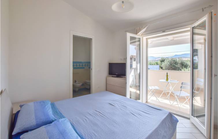 Retraite au bord de la mer - 2km, Parking, Terrasse, Cuisine ! in Codaruina/Valledoria, Valledoria