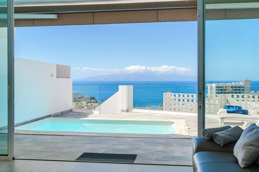 Fabuloso Bungalow con Vista Panorámica y Piscina Privada. in Puerto Santiago, Santiago del Teide