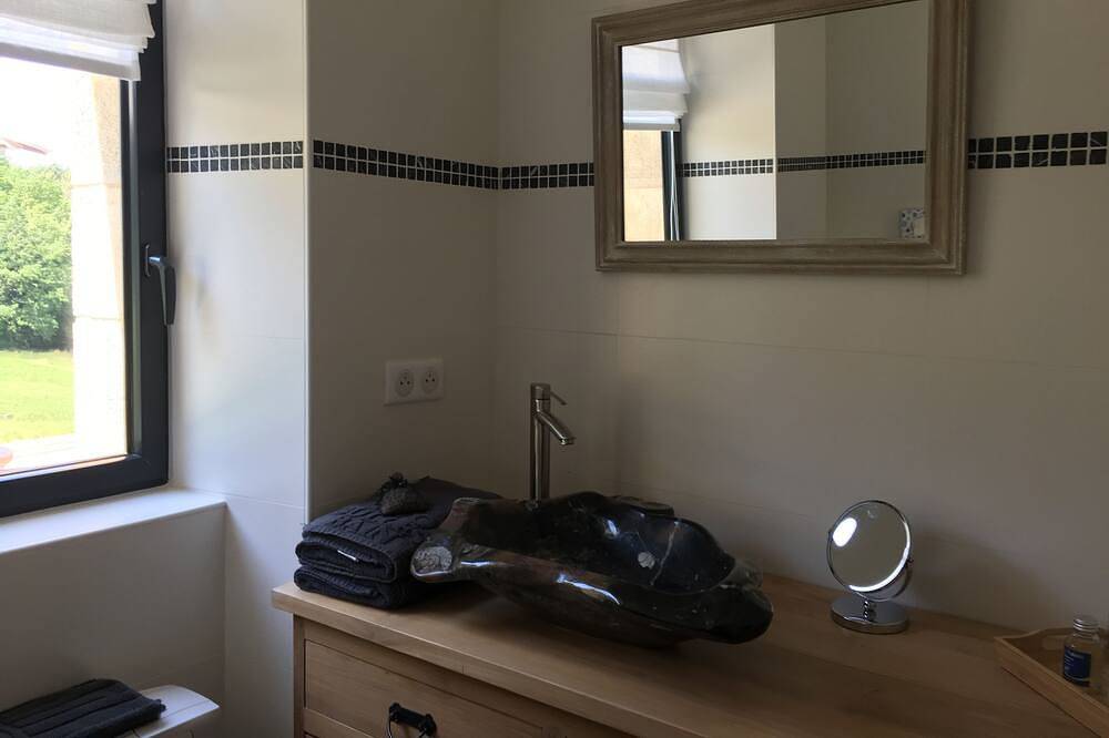 Ensemble de 2 chambres d'hôtes et 1 gîte pouvant héberger 6 personnes. in Les Arques, Quercy