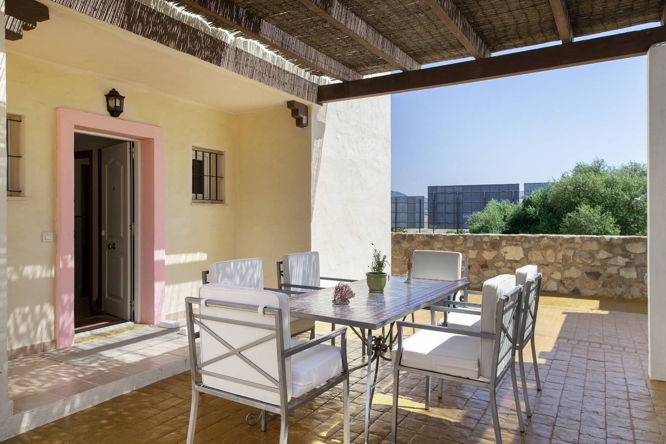 Villa "Casa La Tahona" con vistas a la montaña, balcón y 2 terrazas privadas in Zahara de los Atunes, Tarifa