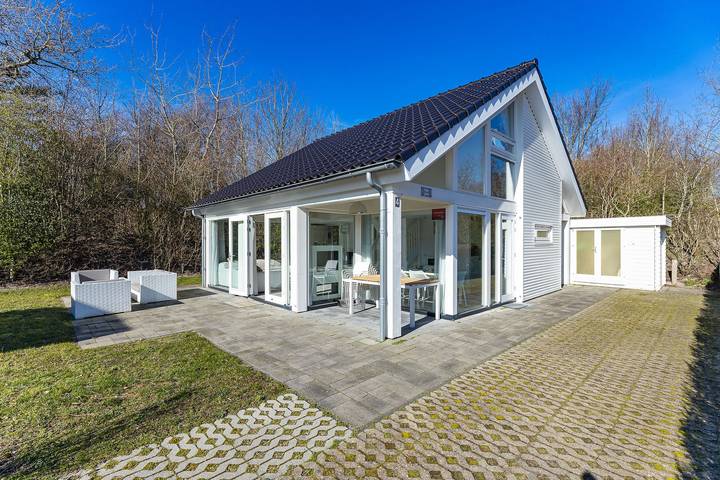 Villa für 6 Personen, mit Garten
