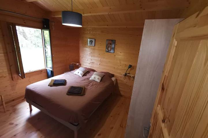 Lakeside Cottage in the Heart of Nature in Le Lac-d'Issarlès, Ardèche