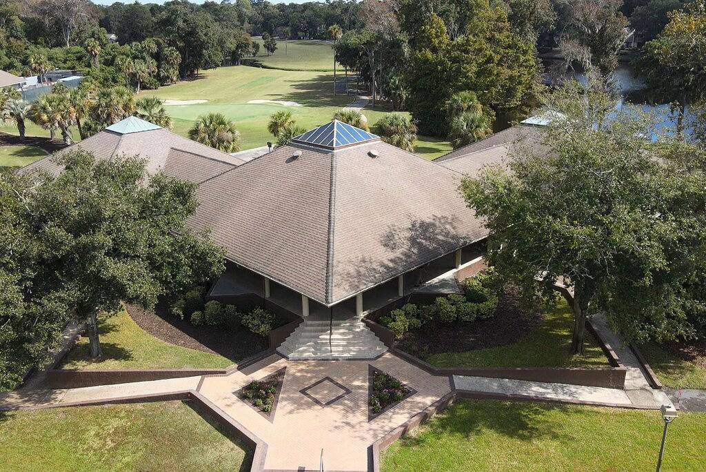 Shipyard Cottage - Private Beach & Golf! Pet Friendly! Free beach chairs,towels. in Coligny Beach, Shipyard Plantation