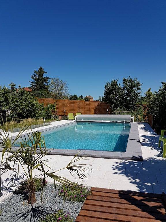 Chambre d’hôte pour 2 personnes, avec jacuzzi et piscine ainsi que sauna et jardin dans la Loire - 2