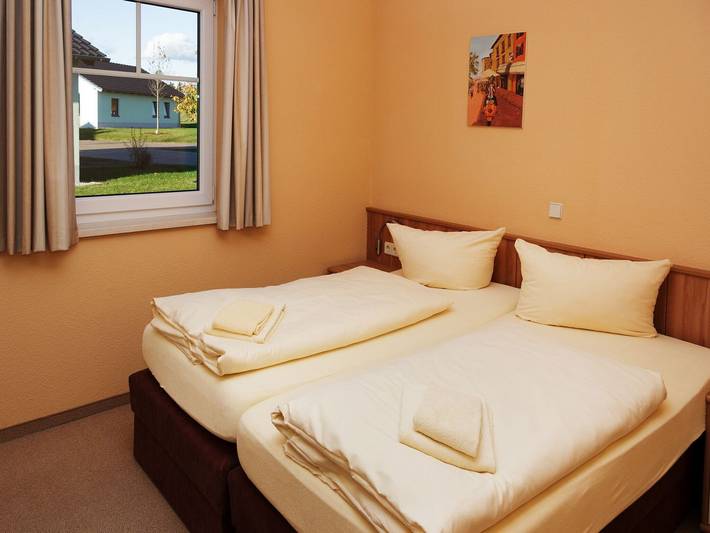 Ferienhaus für 4 Personen, mit Terrasse und Pool sowie Sauna in Sächsisches Burgen- und Heideland - 4