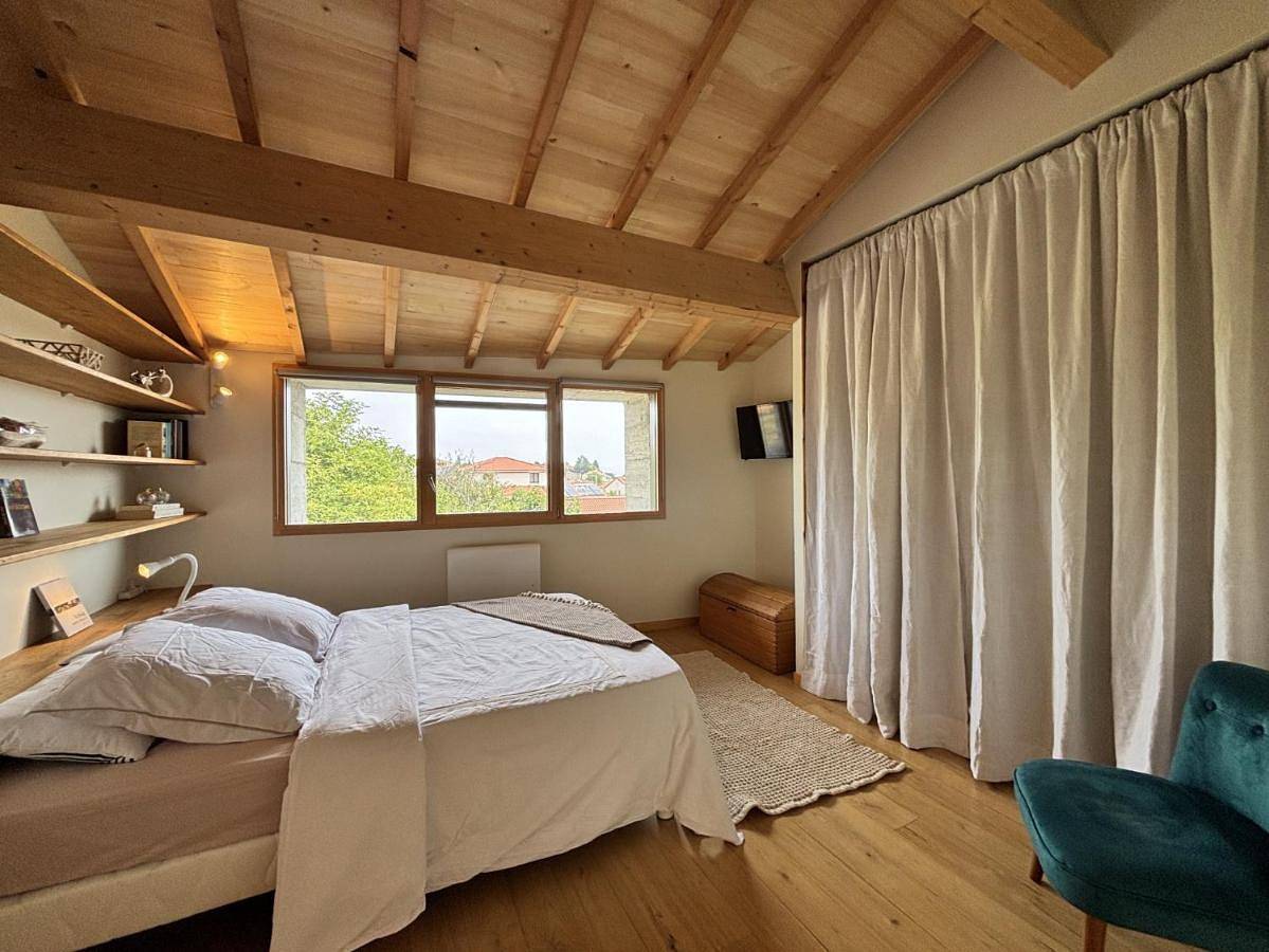 Three-Bedroom Home in Volvic, Parc naturel régional des Volcans d'Auvergne