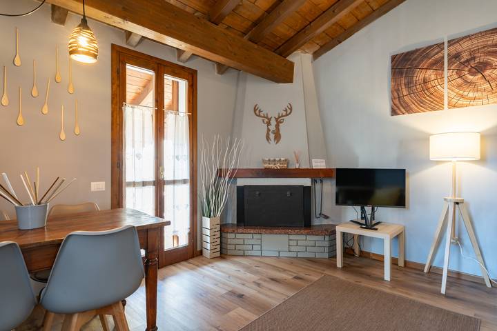 Appartamento per 6 persone, con terrazza in La Valsàssina