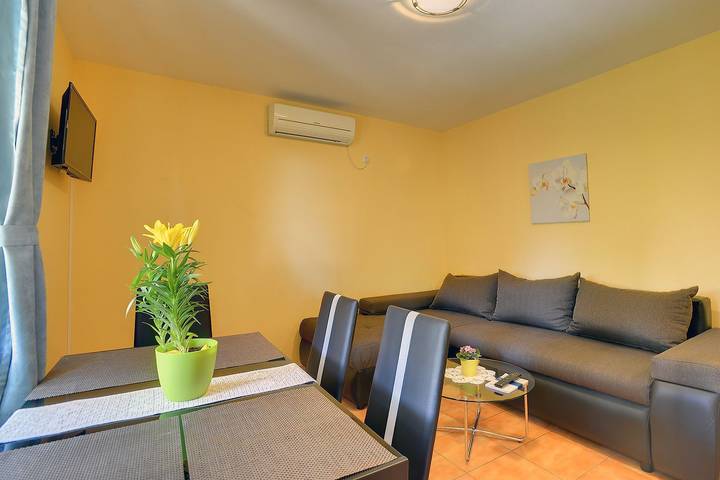 Appartement entier, Appartement de vacances pour 4 personnes avec jardin in Pula-Medulin, Ližnjan
