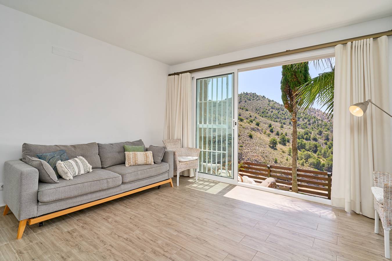 Holiday Home 'Dorit Frigiliana' with Sea View, Wi-Fi and Air Conditioning in Frigiliana Road, Frigiliana