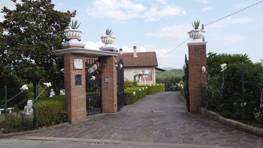 Appartamento per 2 persone, con panorama e giardino in Caiazzo
