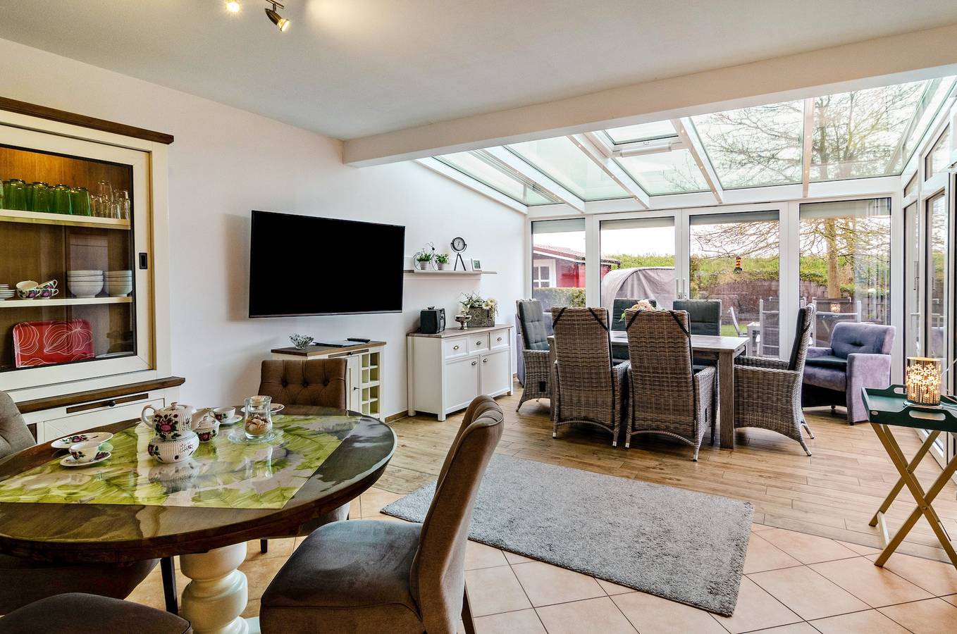 Appartement entier, Appartement 'Ferienhaus Finnja' avec terrasse privée, jardin privé et Wi-Fi in Norddeich, Norden et ses environs
