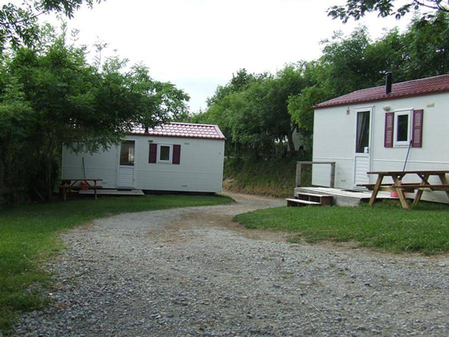 Camping Manex - Mobilhome 4 personnes - Chalet mobile - un mélange entre le chalet et le mobil-home - sans sanitaires in Mauvaisin, Lauragais