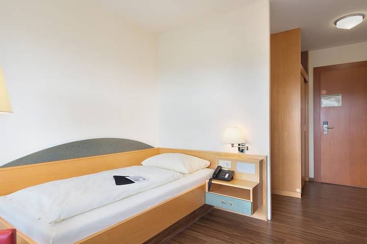 Ganze Wohnung, Einzelzimmer mit 18qm inkl. Bad in Bad Soden-Salmünster, Main-Kinzig-Kreis