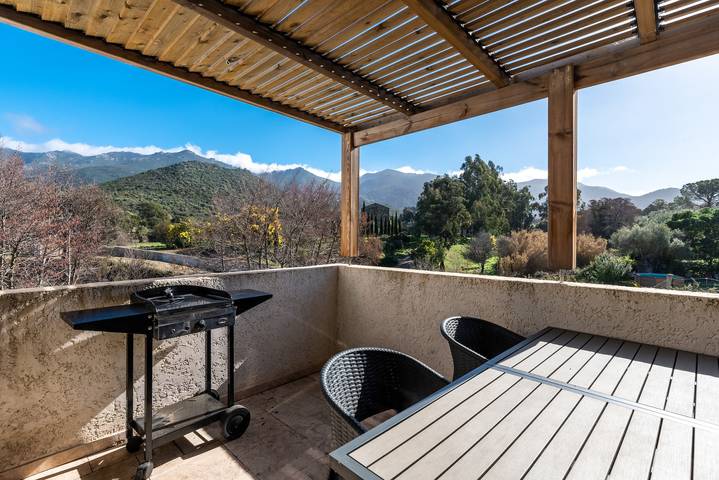 Gîte pour 6 personnes, avec terrasse à Oletta