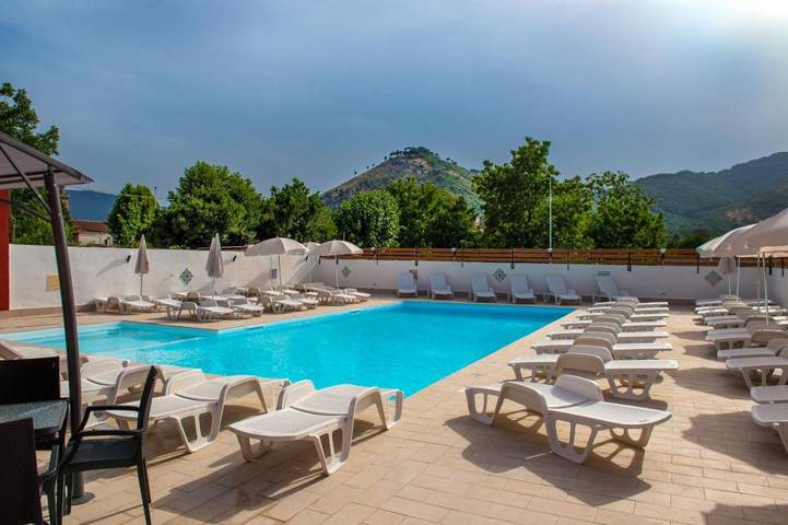 Location de vacances pour 3 personnes, avec piscine et vue ainsi que jardin et balcon à Castel San Giorgio - 4