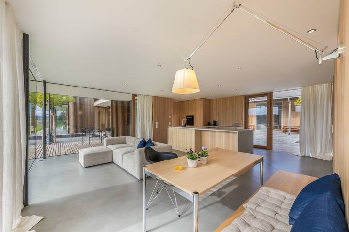 Hel lägenhet, Apartment '1 Eg Ost' with Private Terrace, Private Garden and Wi-Fi in Donaueschingen, Central Black Forest