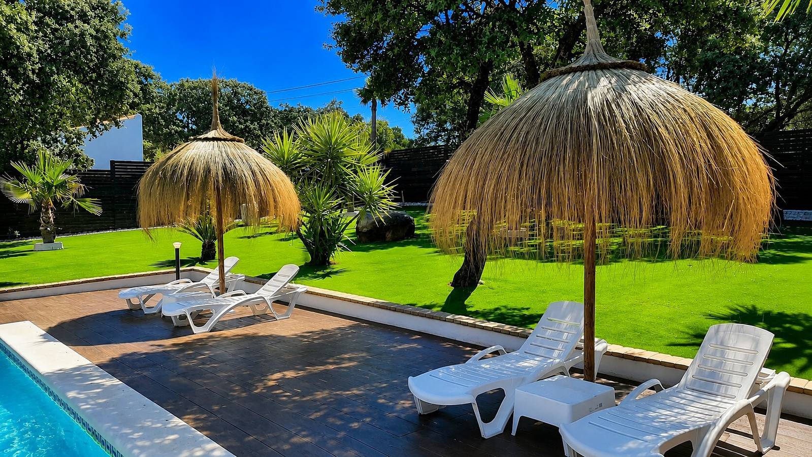 Villa 'Mis Raices' con piscina privada, Wi-Fi y aire acondicionado in Castilblanco de los Arroyos, Provincia de Sevilla