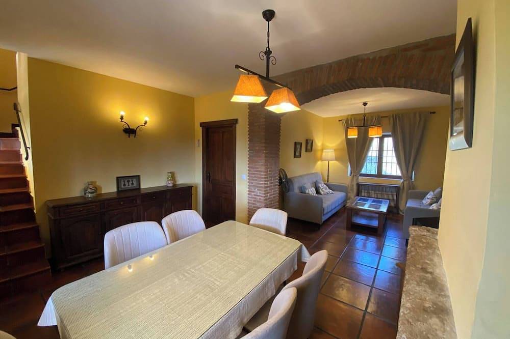 Freistehende Villa mit 4 Schlafzimmern und Pool in Valencia de Alcántara, Cáceres und Umgebung