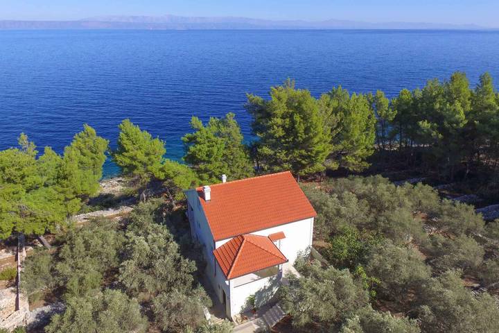 Ferienhaus 15 m vom Strand in Blato, Korcula