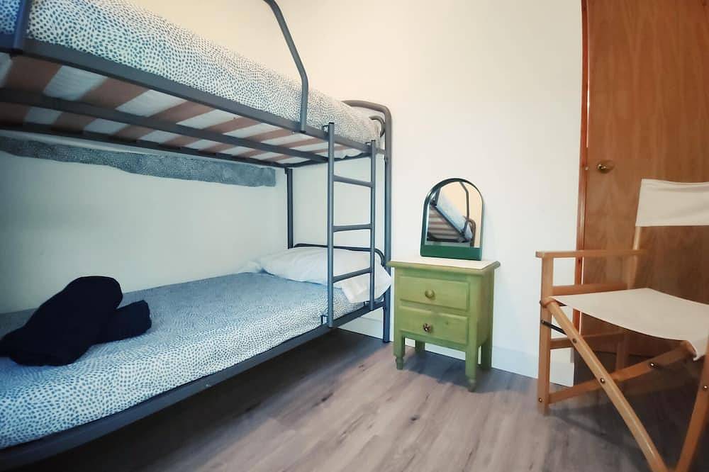 Entire apartment, Apartamento Rincon De Collarada in Villanúa, Spanish Pyrenees