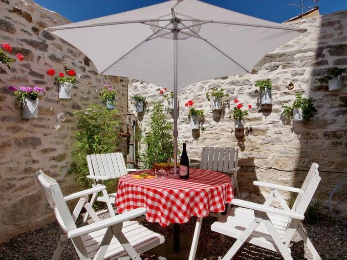 Location de vacances pour 2 personnes, avec vue et jardin, animaux acceptés à Lardiers - 3