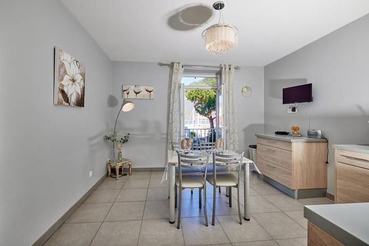 Gîte pour 2 personnes, avec balcon et vue dans Office De Tourisme De Propriano - 3