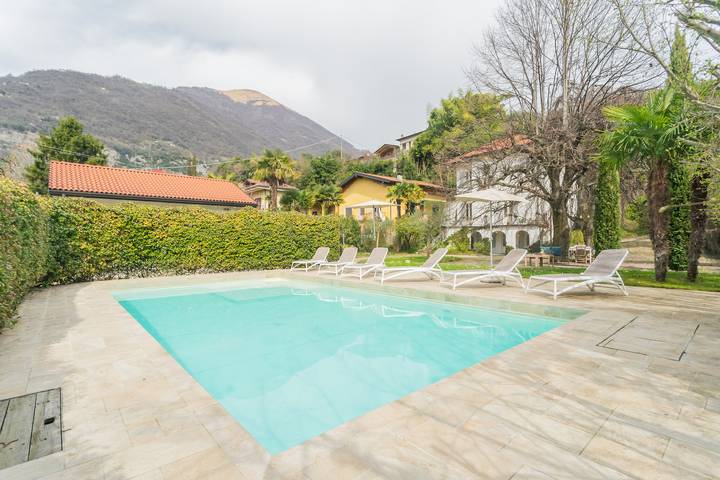 Villa für 7 Personen, mit Garten und Balkon sowie Ausblick am Comer See