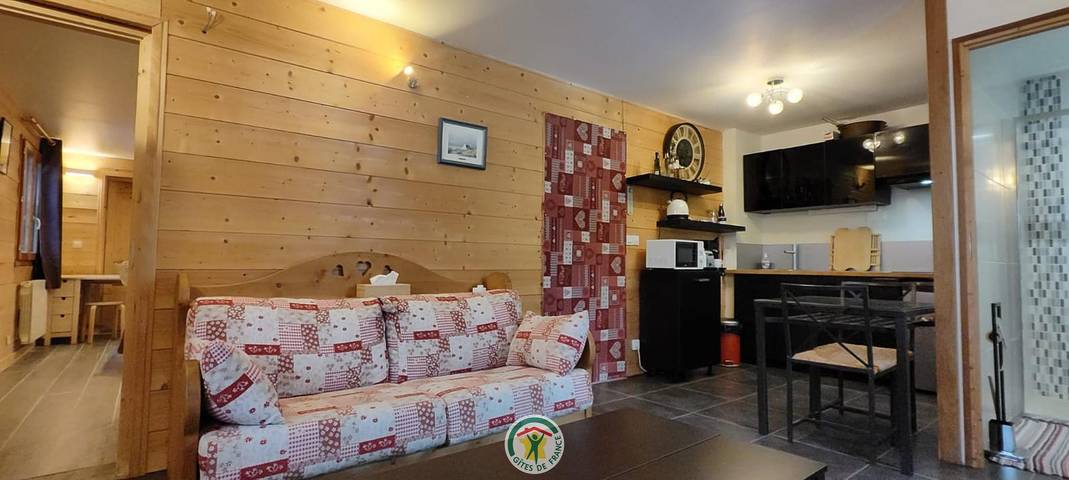 Gîte pour 4 personnes, avec Terrasse et Jardin