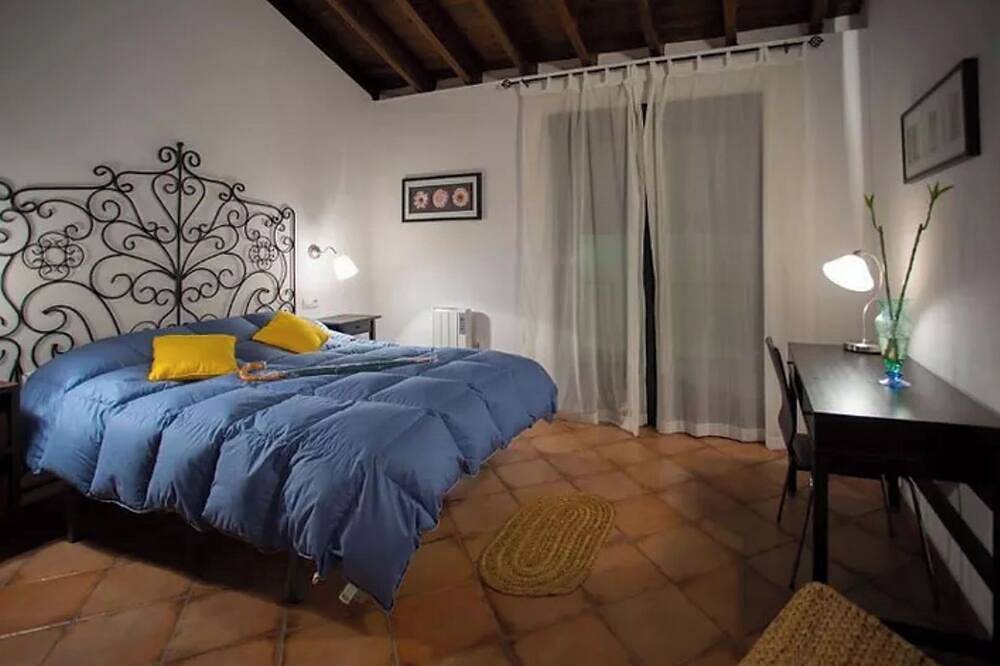 Iron House - La Mina Rural in Minas La Isabel, El Almendro