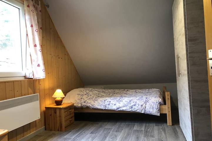 Freistehendes Chalet mit Blick auf das Tal in Hohrod, Regionaler Naturpark Belchen der Vogesen