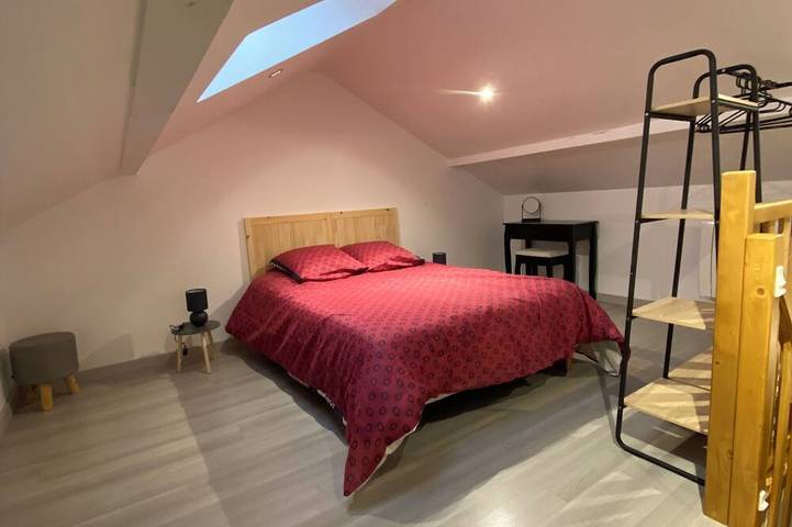 Location de vacances pour 4 personnes, avec jardin et terrasse à Fougerolles - 2